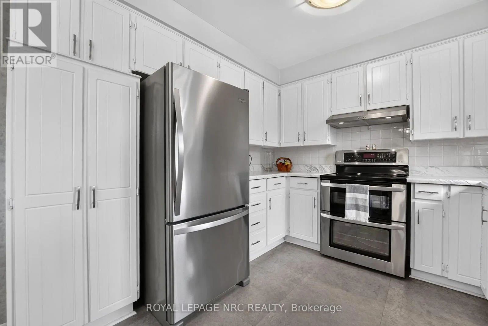 20 JESSICA DRIVE