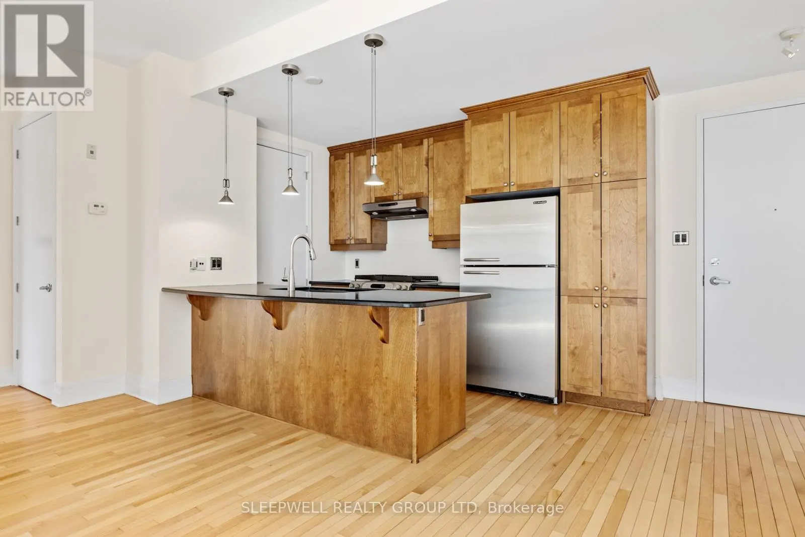 706 - 420 BERKLEY AVENUE