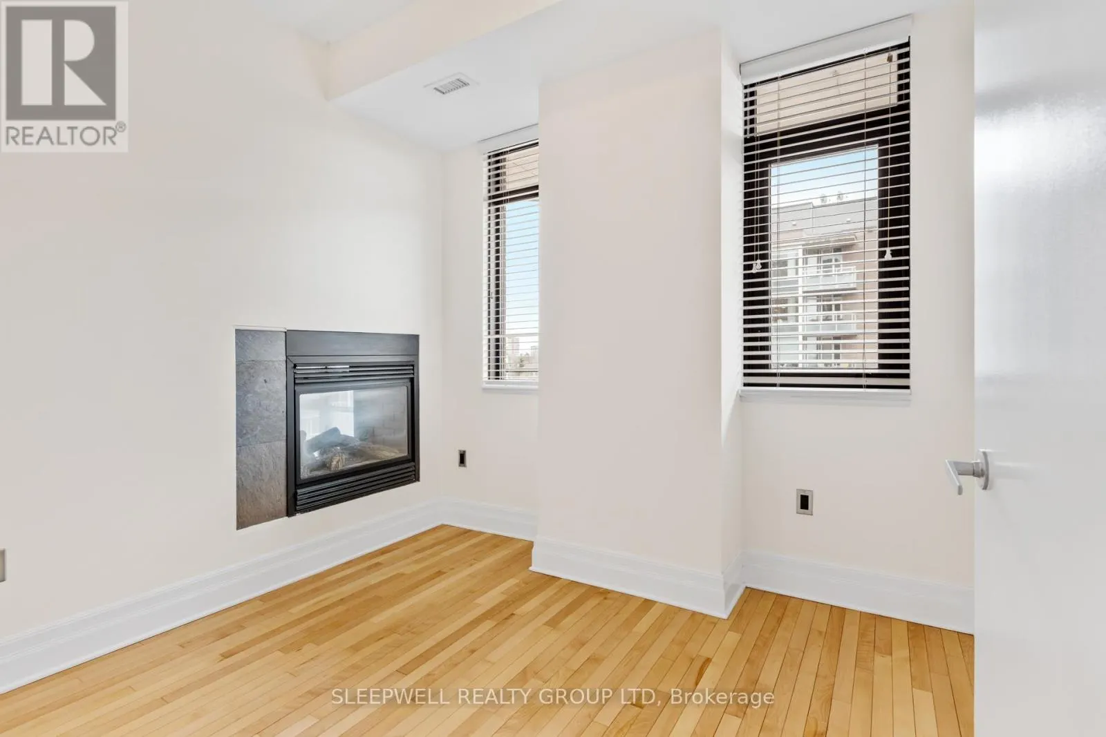 706 - 420 BERKLEY AVENUE
