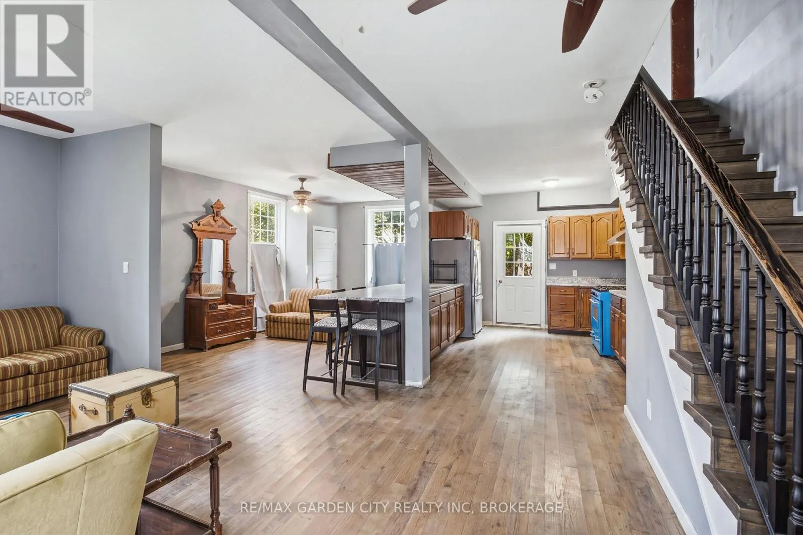 409-407 MAPLE STREET
