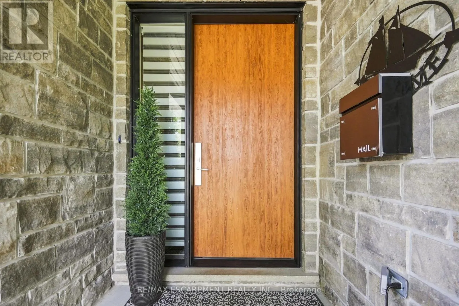 42 CARLTON AVENUE
