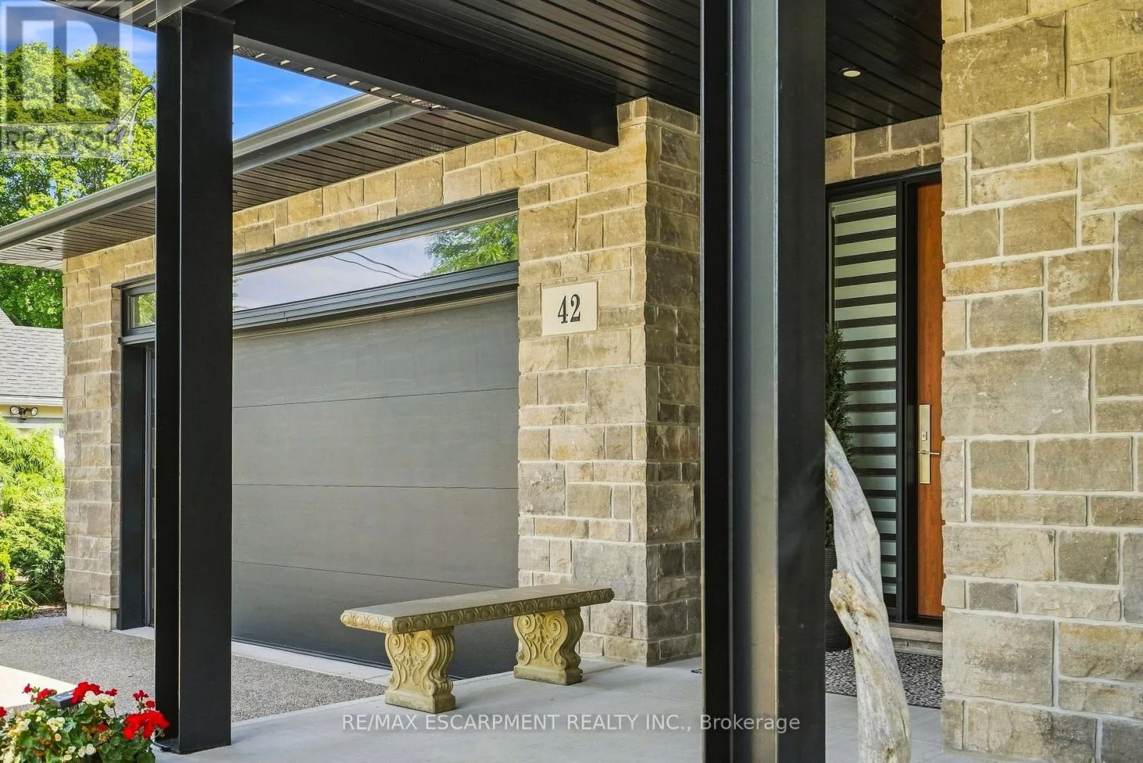 42 CARLTON AVENUE