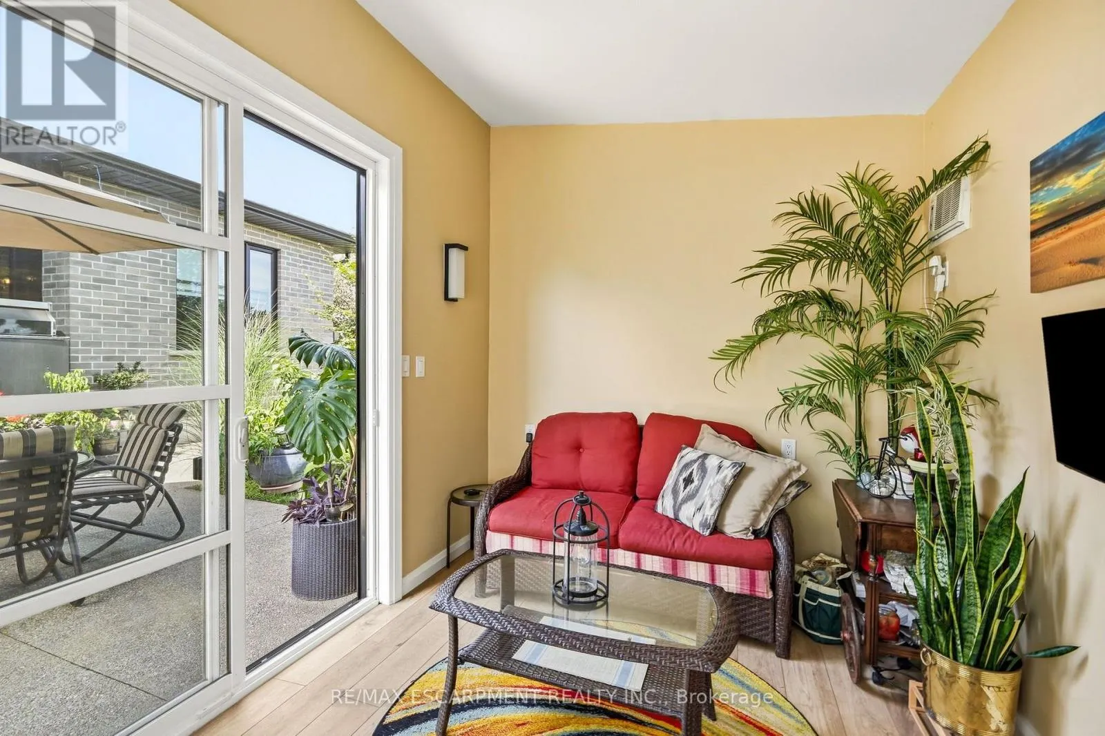 42 CARLTON AVENUE