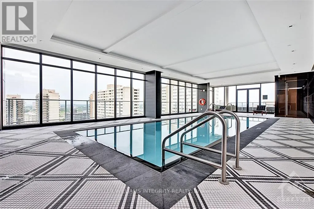 706 - 255 BAY STREET