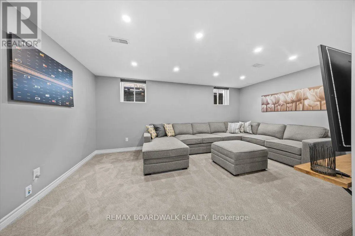 89 DAMSELFLY WAY