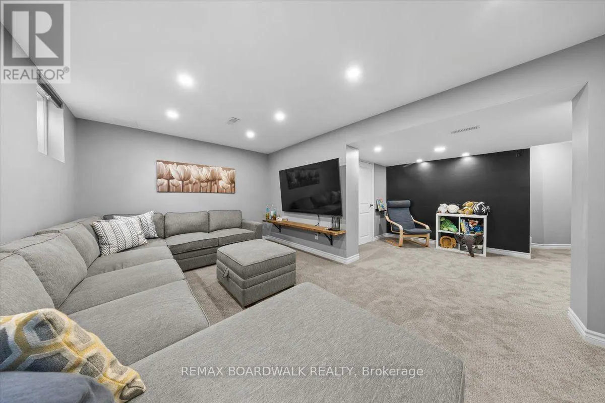 89 DAMSELFLY WAY