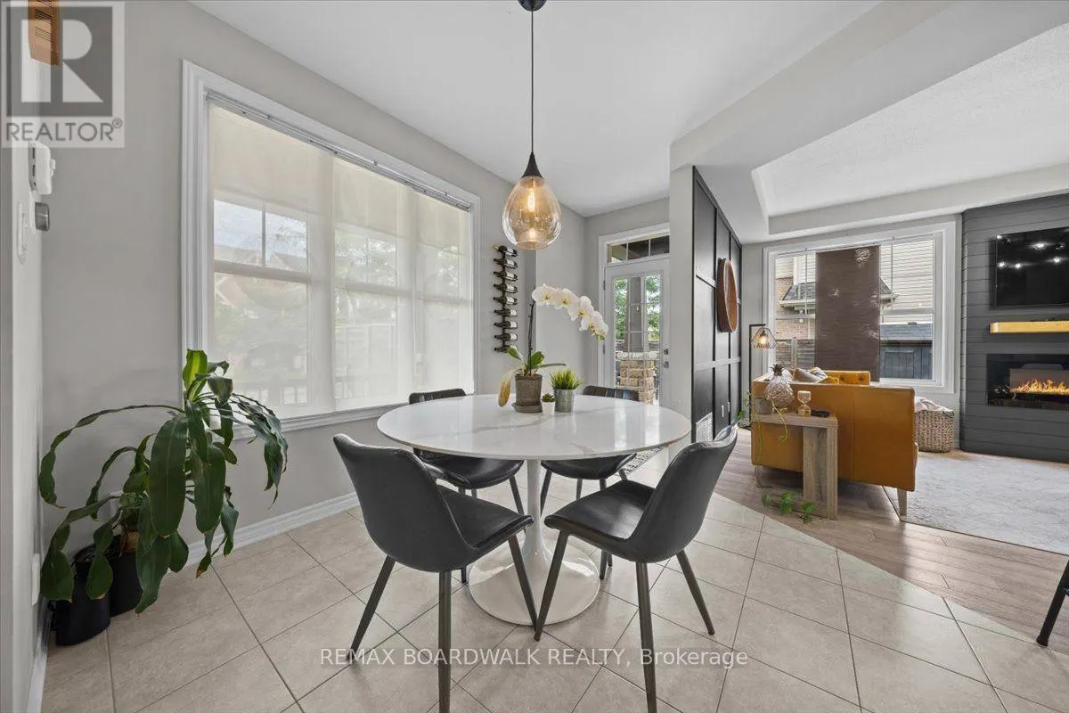 89 DAMSELFLY WAY