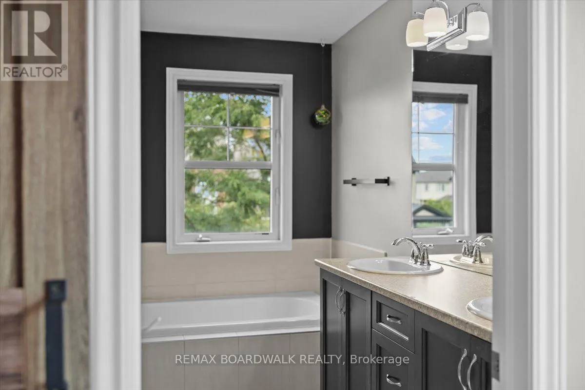 89 DAMSELFLY WAY