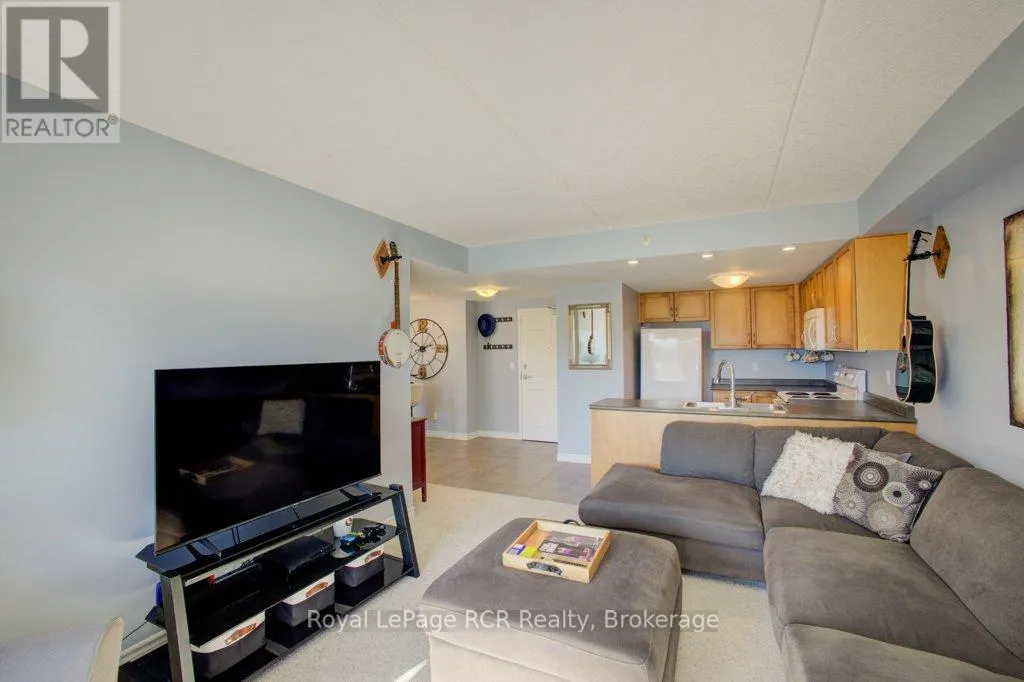 214 - 645 ST DAVID STREET S #214
