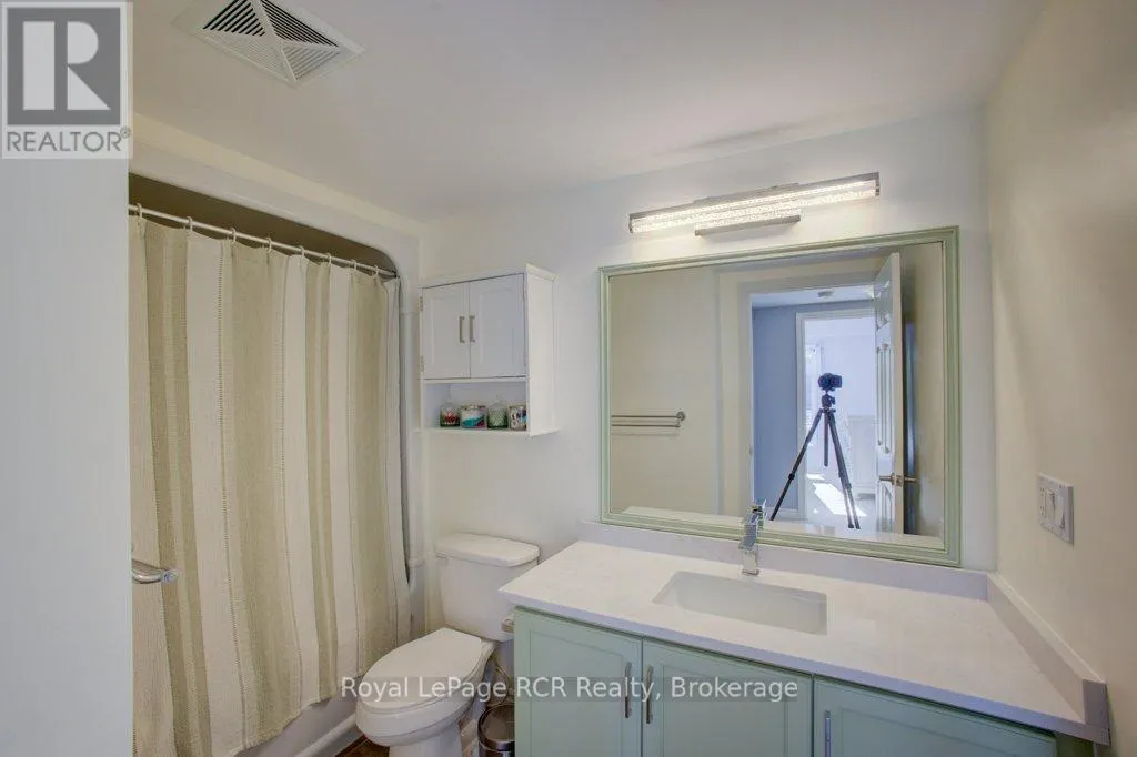 214 - 645 ST DAVID STREET S #214