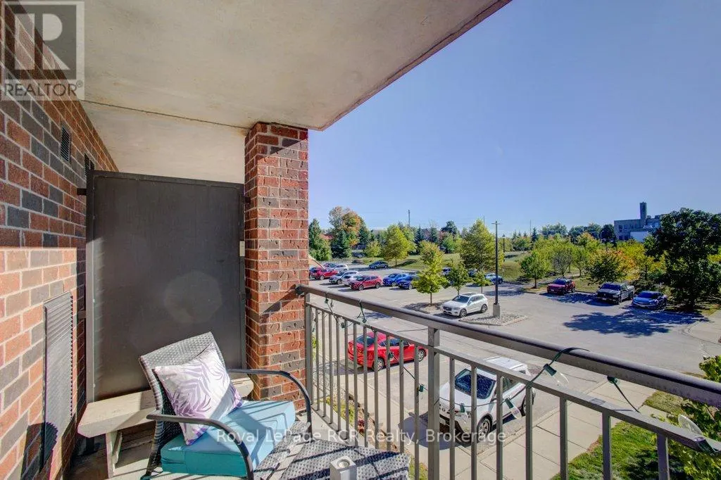 214 - 645 ST DAVID STREET S #214