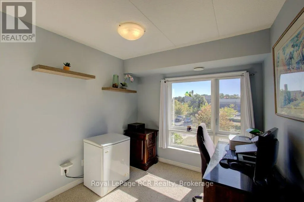 214 - 645 ST DAVID STREET S #214
