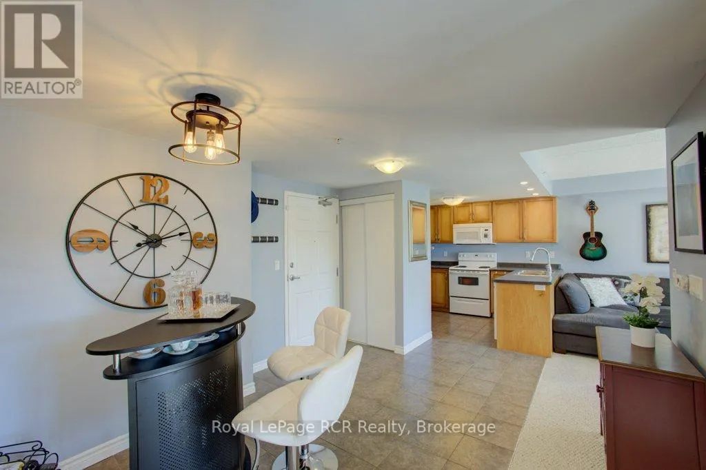 214 - 645 ST DAVID STREET S #214