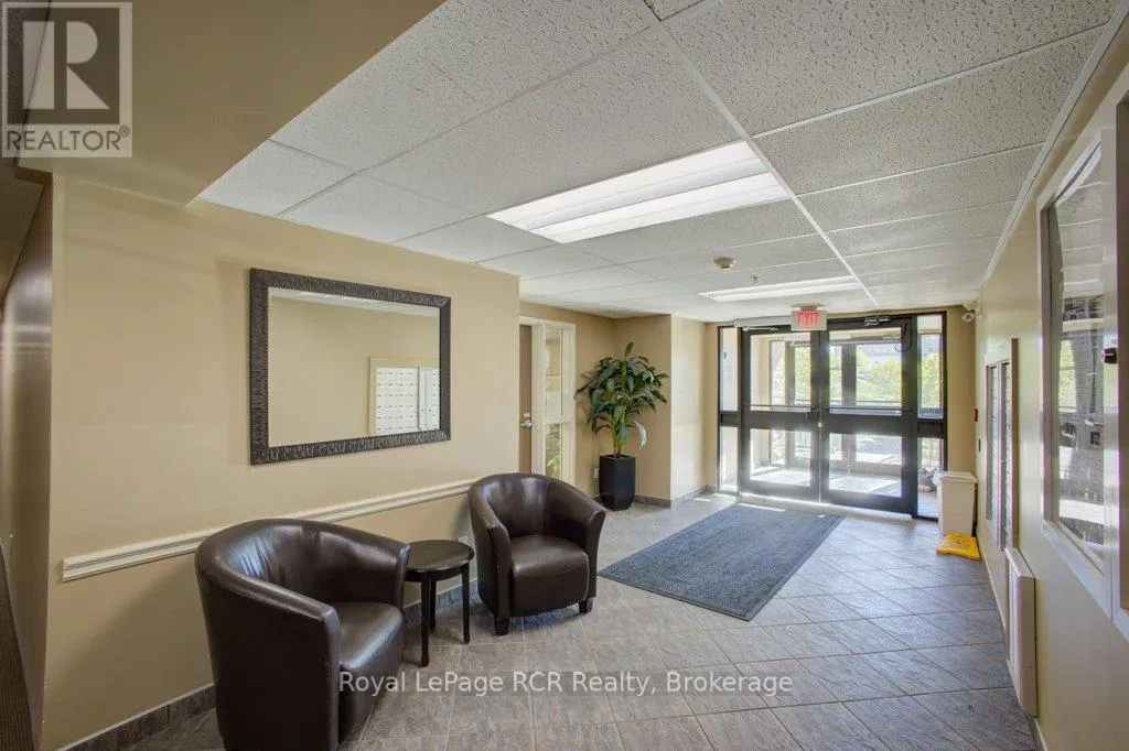 214 - 645 ST DAVID STREET S #214