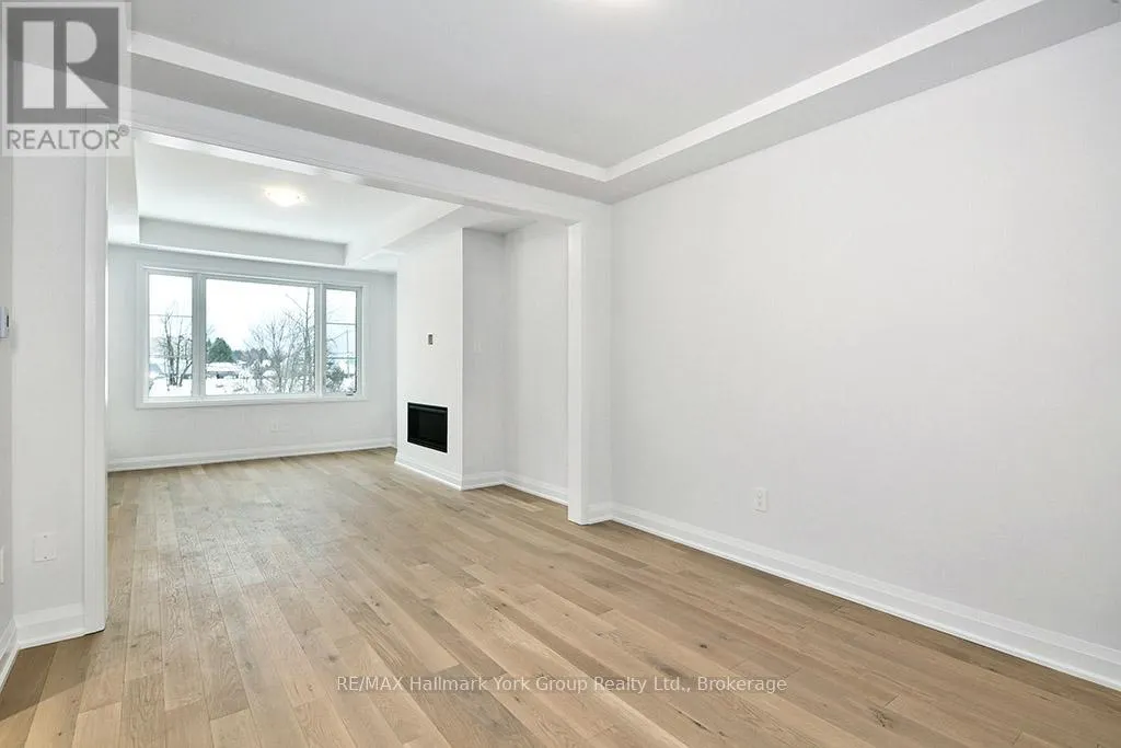 5-11 BAY STREET E