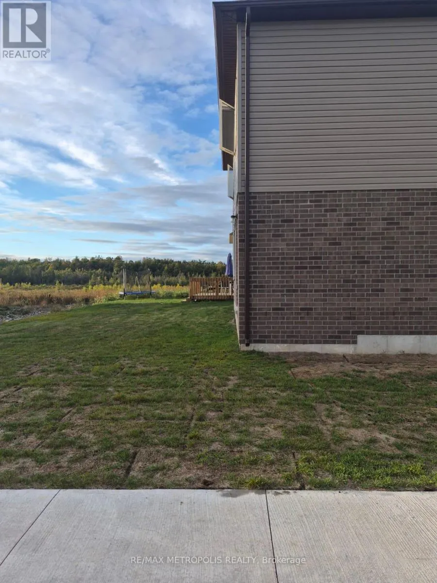 78 HILLCROFT WAY