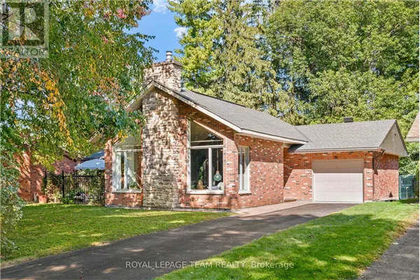 33 RUTHERFORD CRESCENT