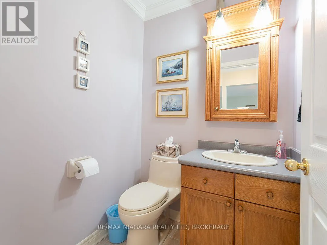 10429 LAKESHORE ROAD