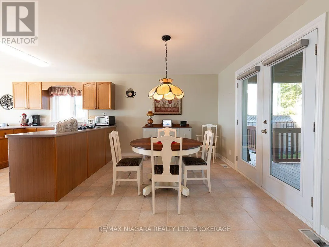 10429 LAKESHORE ROAD