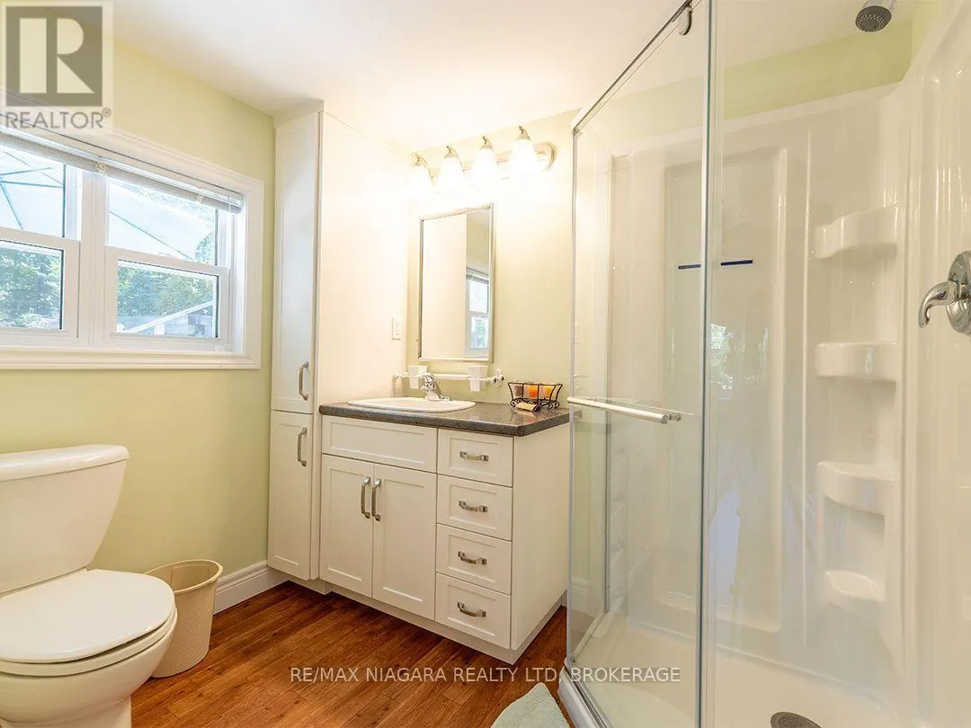 10429 LAKESHORE ROAD