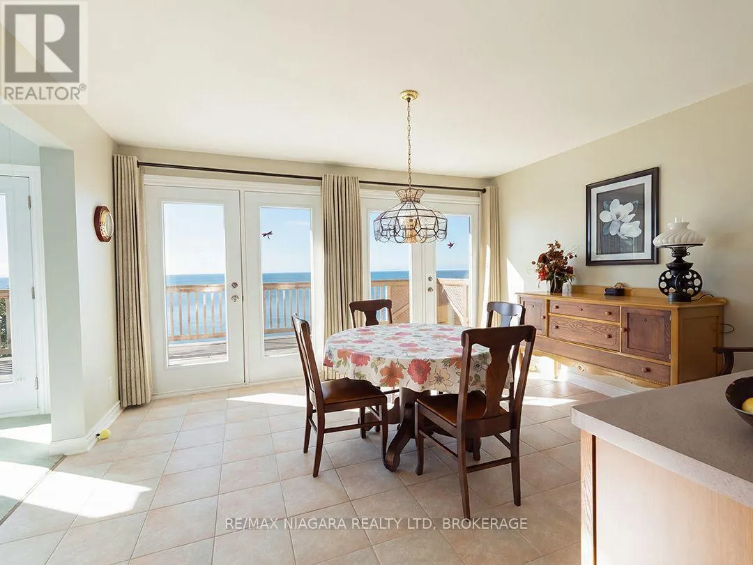 10429 LAKESHORE ROAD