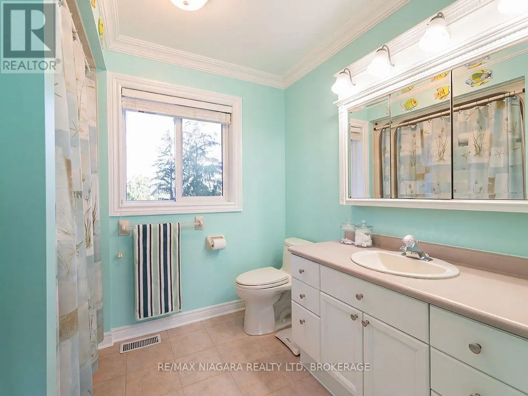 10429 LAKESHORE ROAD