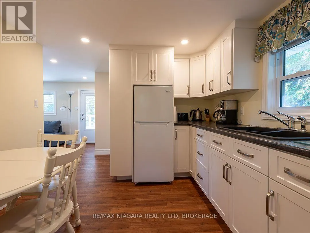 10429 LAKESHORE ROAD