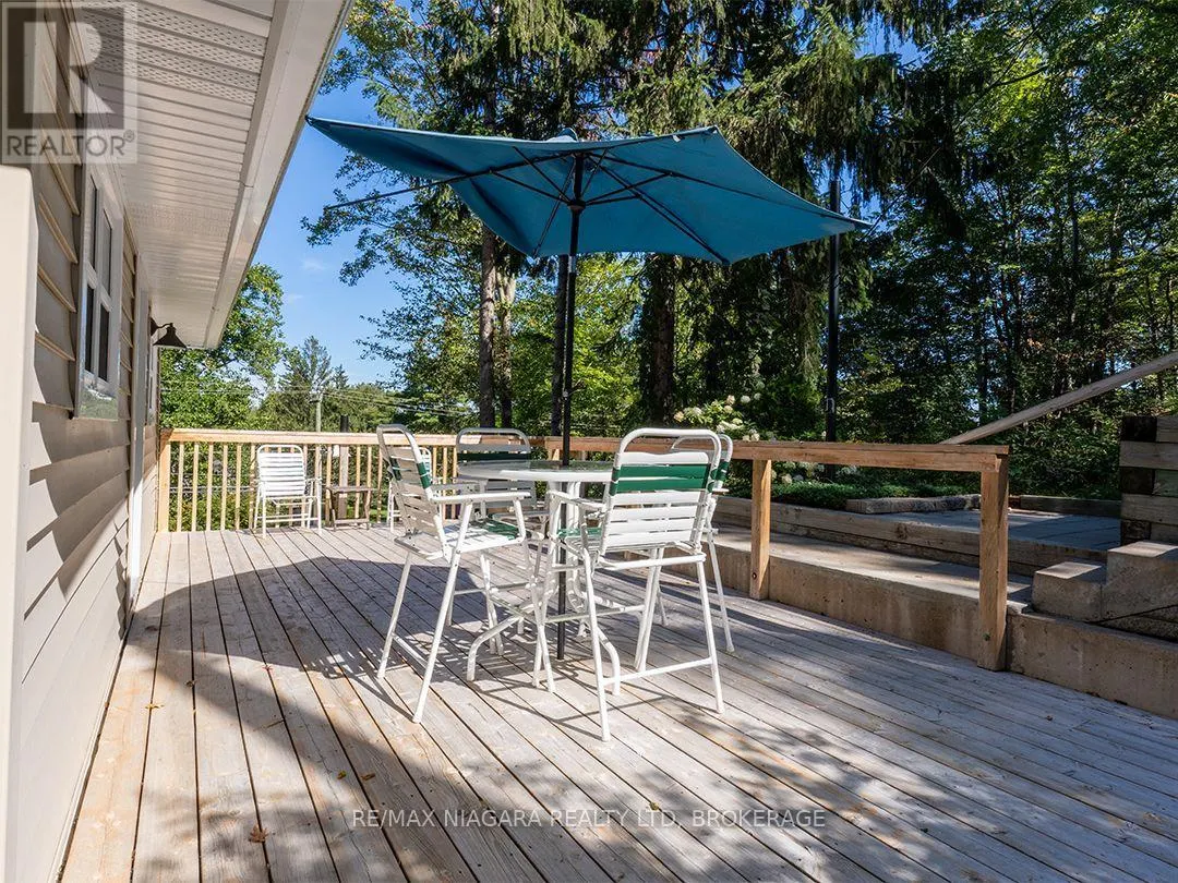 10429 LAKESHORE ROAD