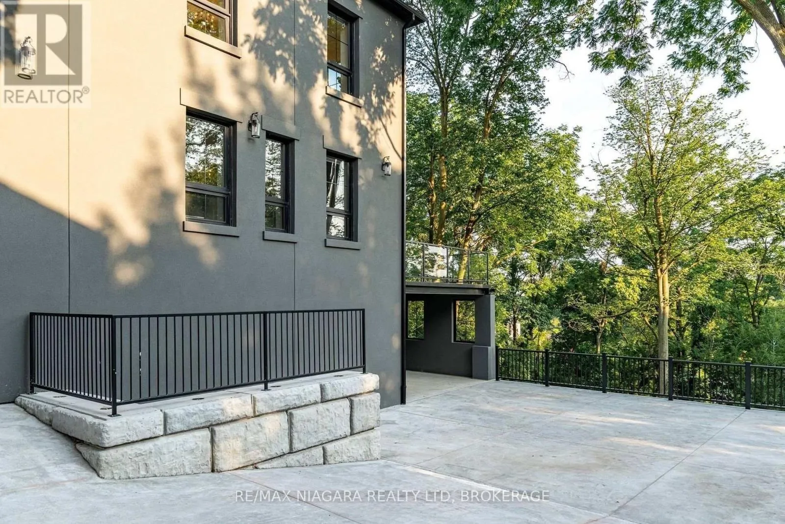 29 YATES STREET