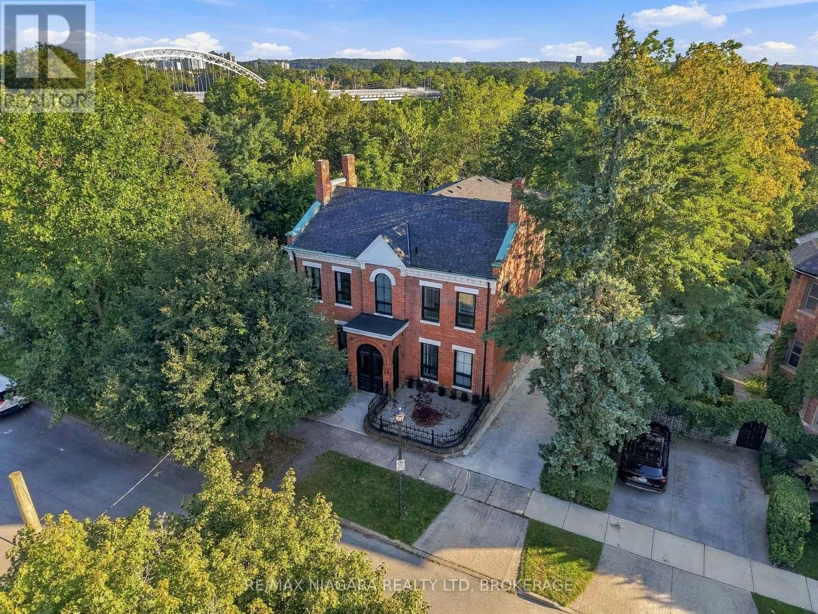 29 YATES STREET