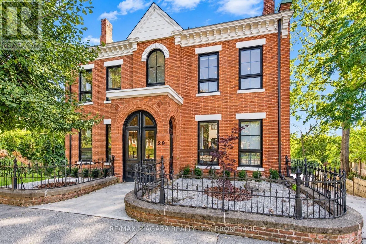 29 YATES STREET