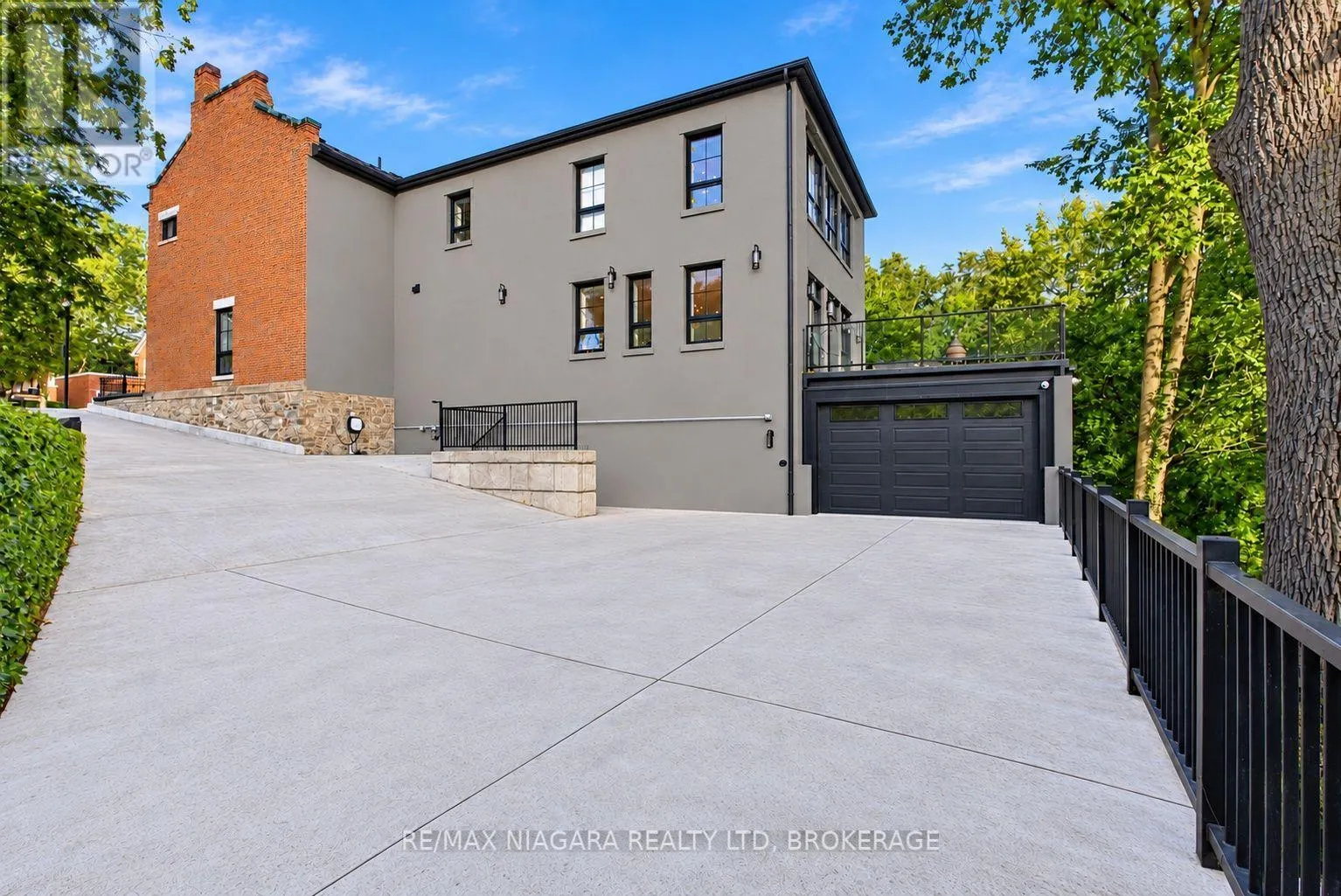 29 YATES STREET