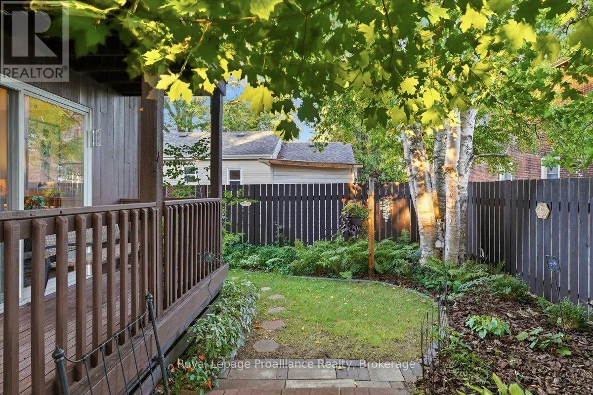 33 LESLEY DRIVE