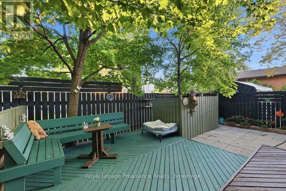 33 LESLEY DRIVE