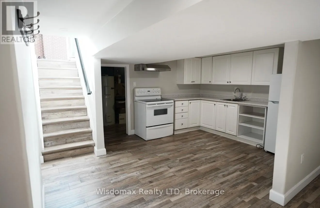 54 WELLER AVENUE