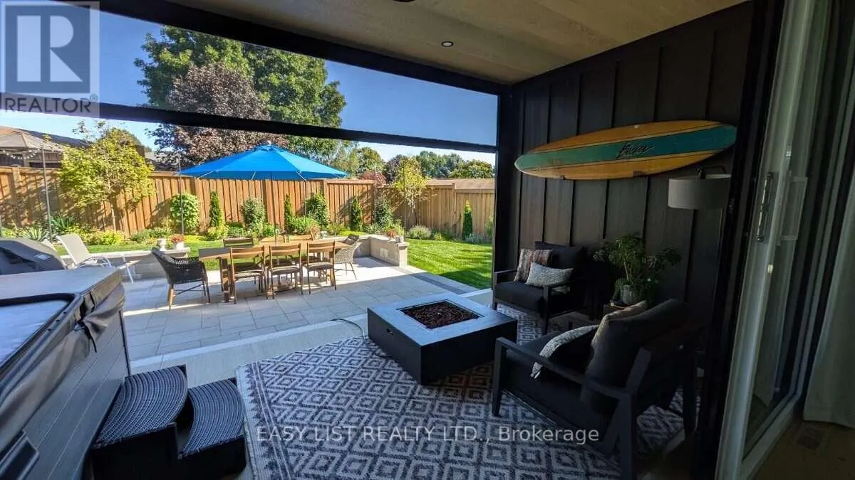 8 TANAGER DRIVE