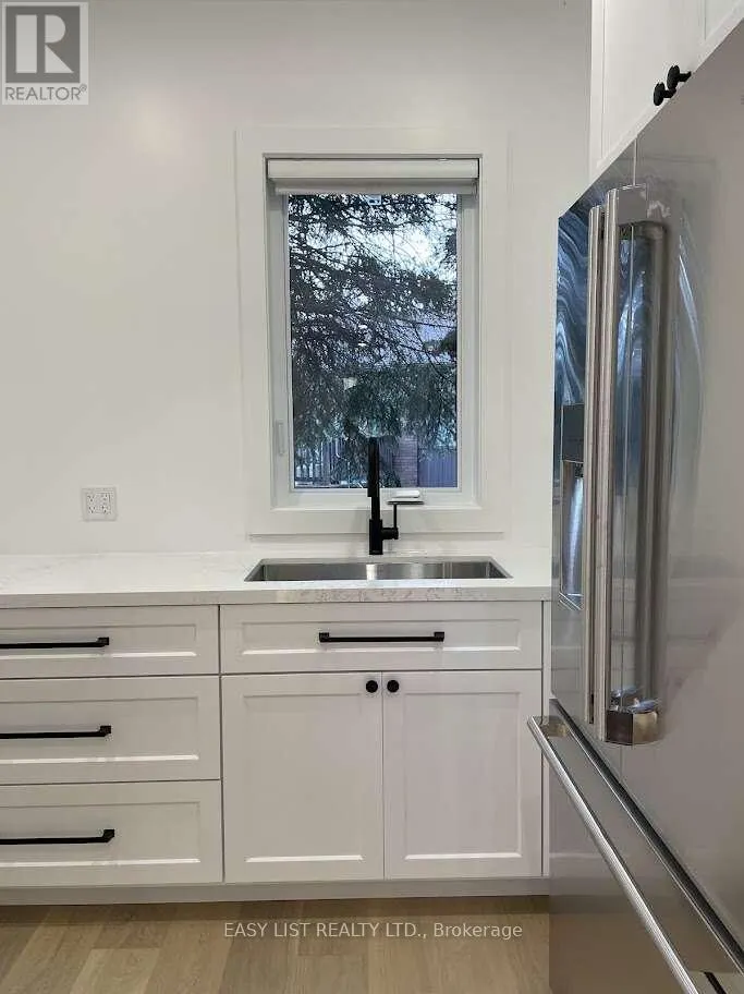 8 TANAGER DRIVE