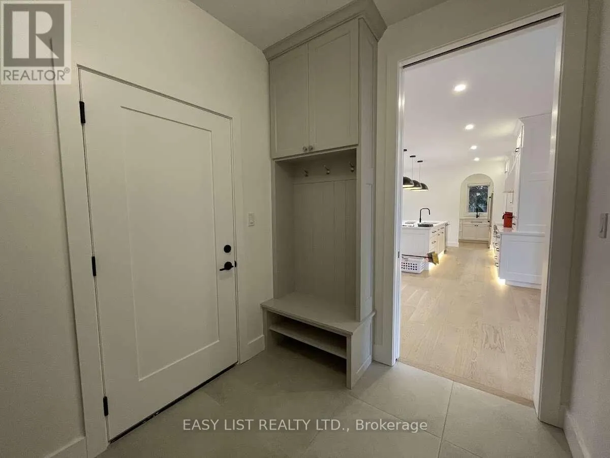 8 TANAGER DRIVE