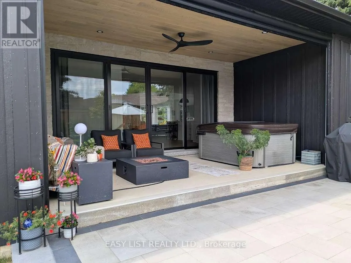 8 TANAGER DRIVE