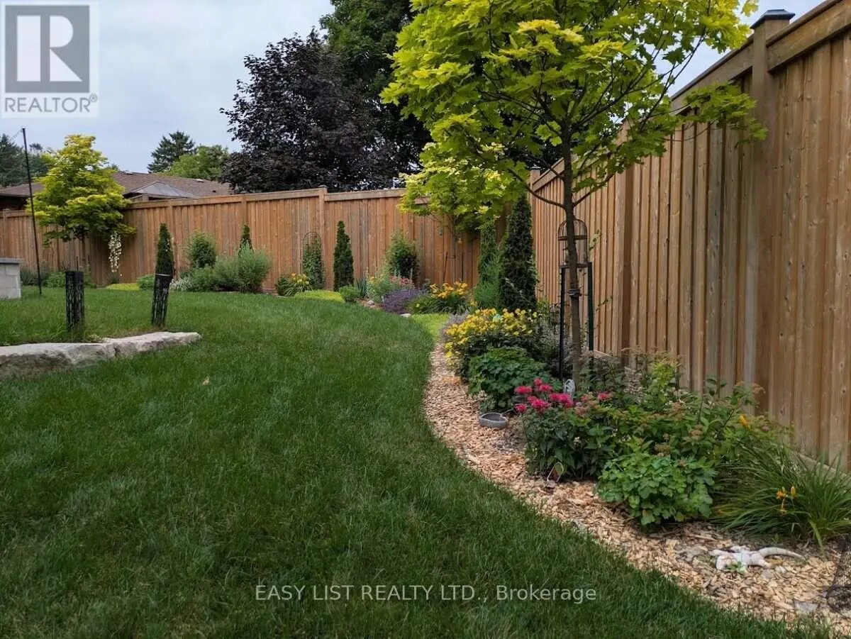 8 TANAGER DRIVE