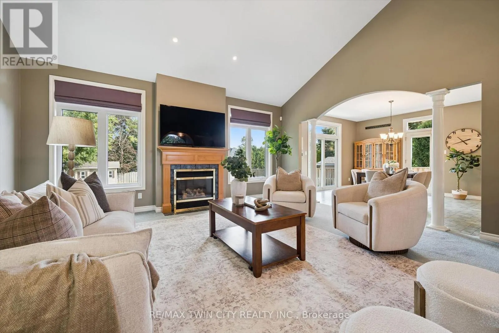 8 CHANCELLOR DRIVE
