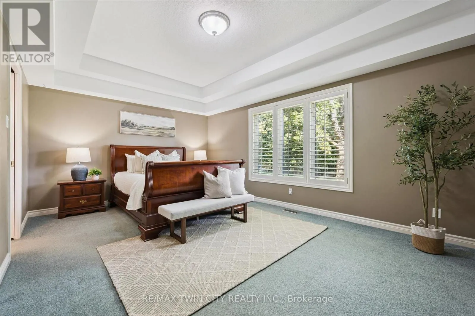 8 CHANCELLOR DRIVE