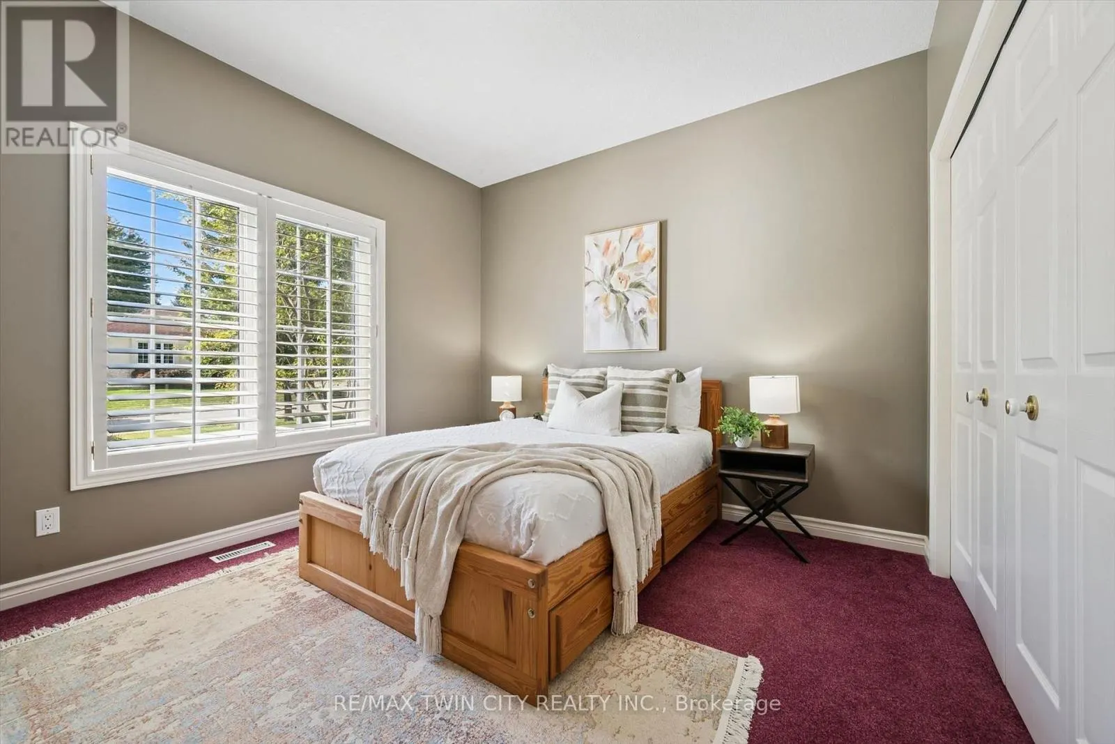 8 CHANCELLOR DRIVE
