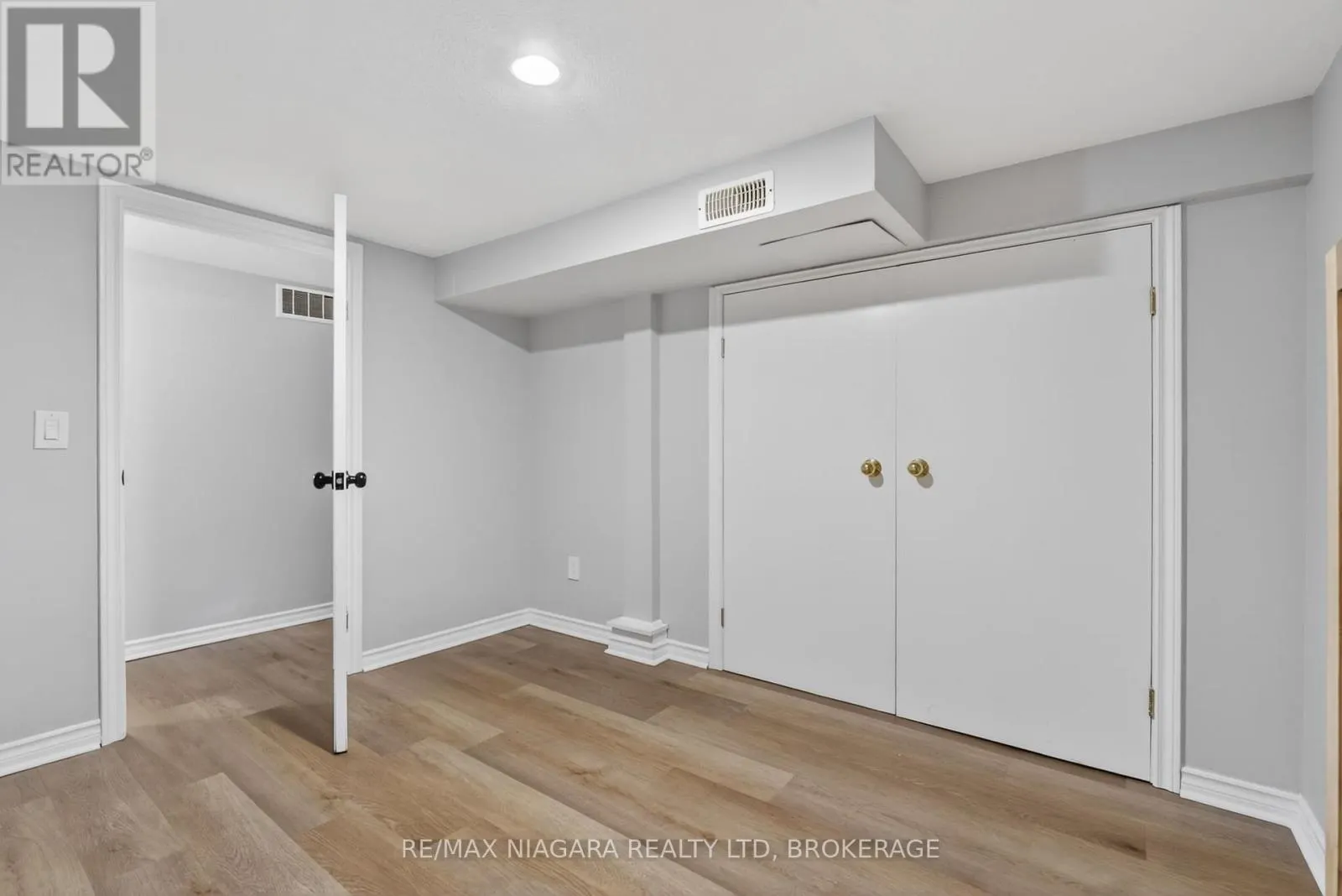 214 NIAGARA STREET