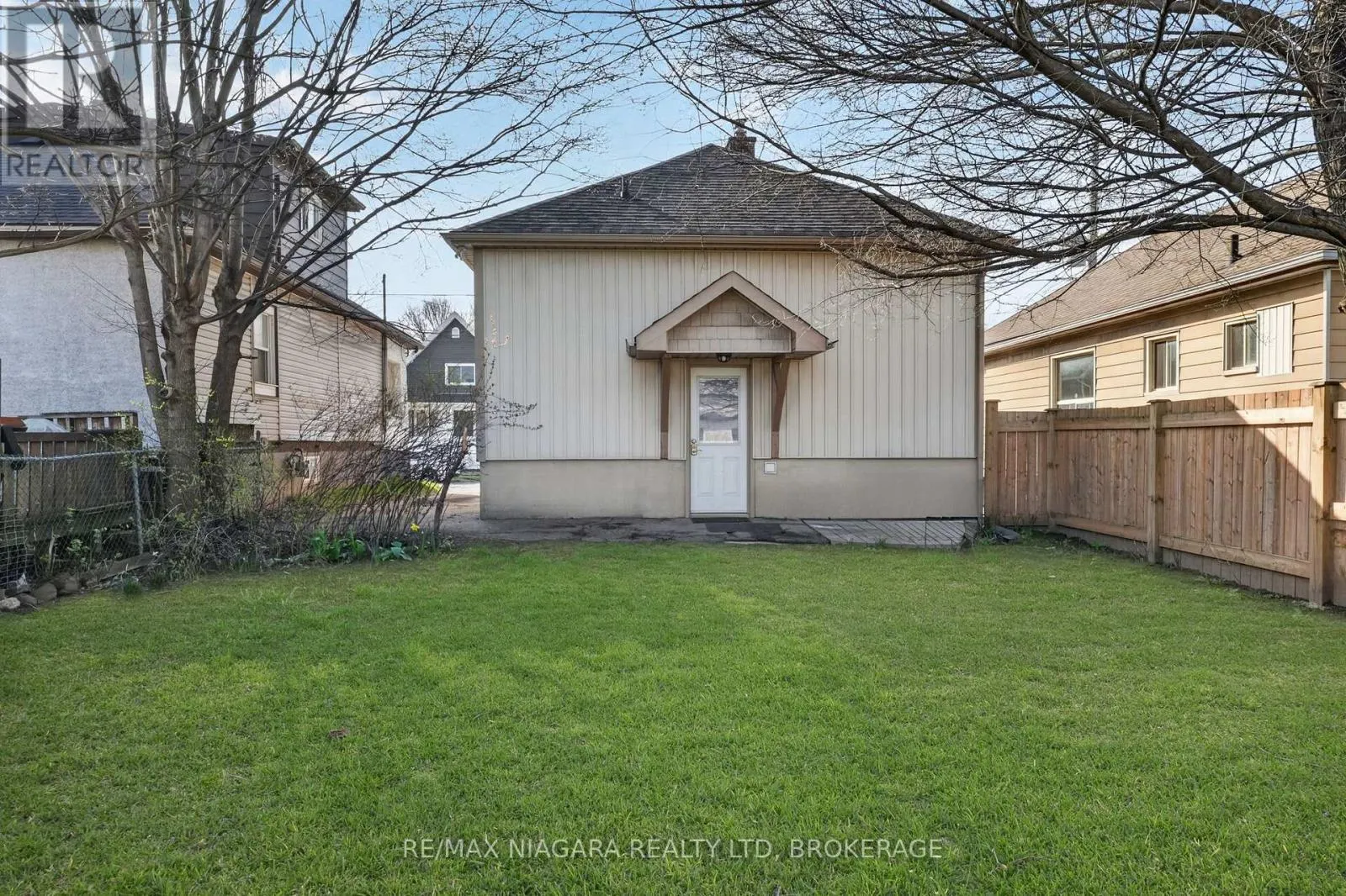 214 NIAGARA STREET