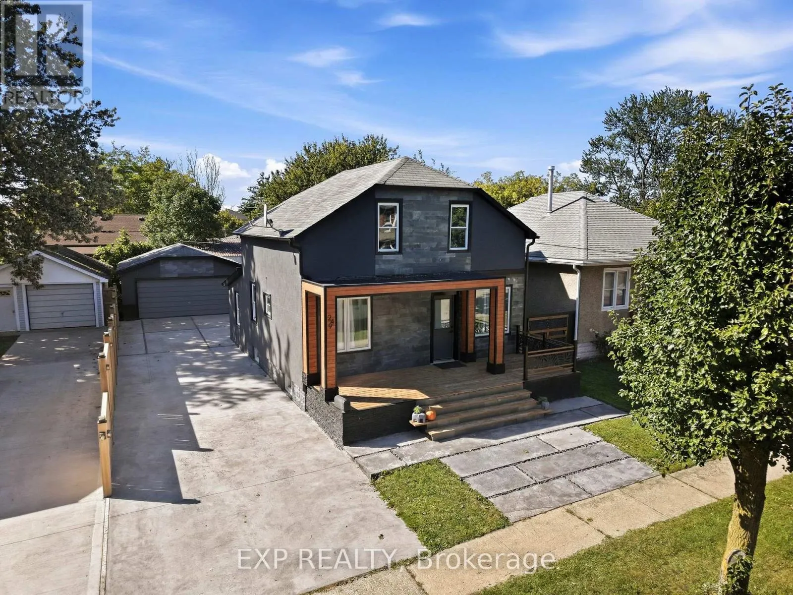 249 WALLACE AVENUE S