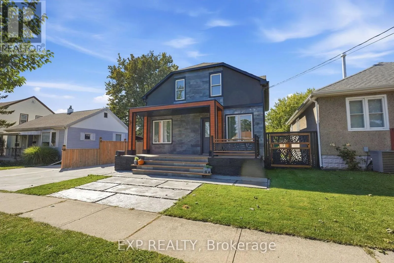 249 WALLACE AVENUE S