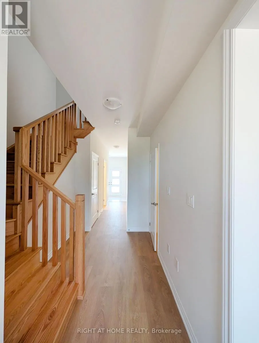 1052 PERIWINKLE CRESCENT