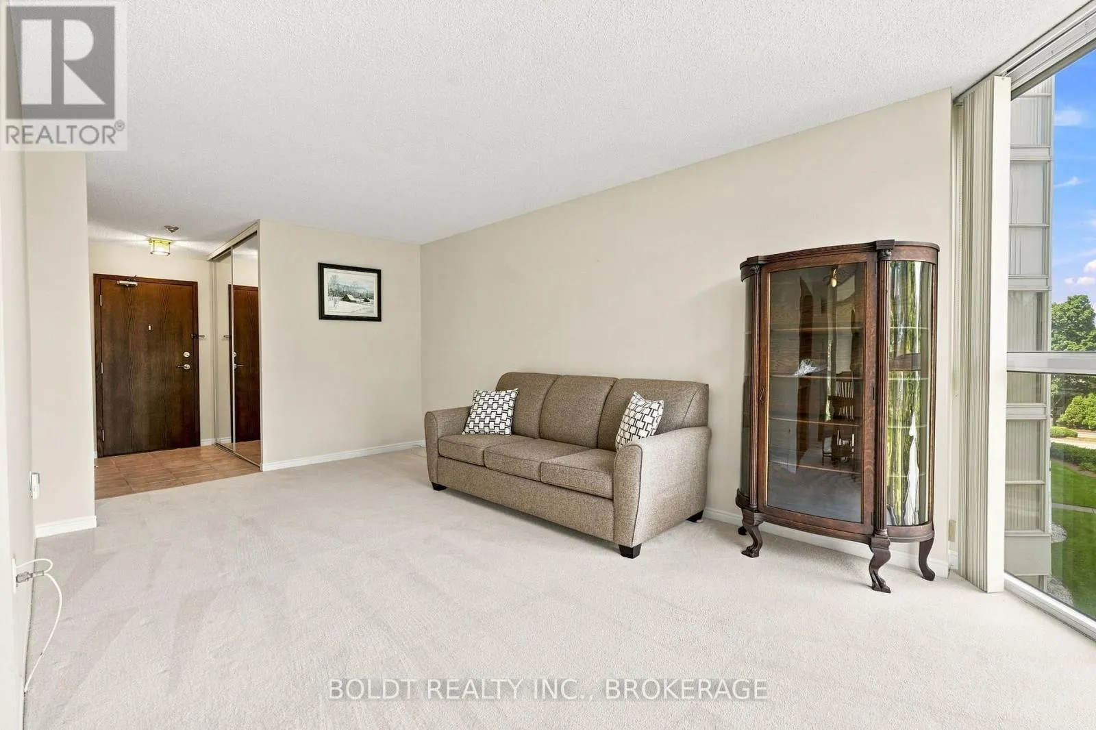 306 - 162 MARTINDALE ROAD #306