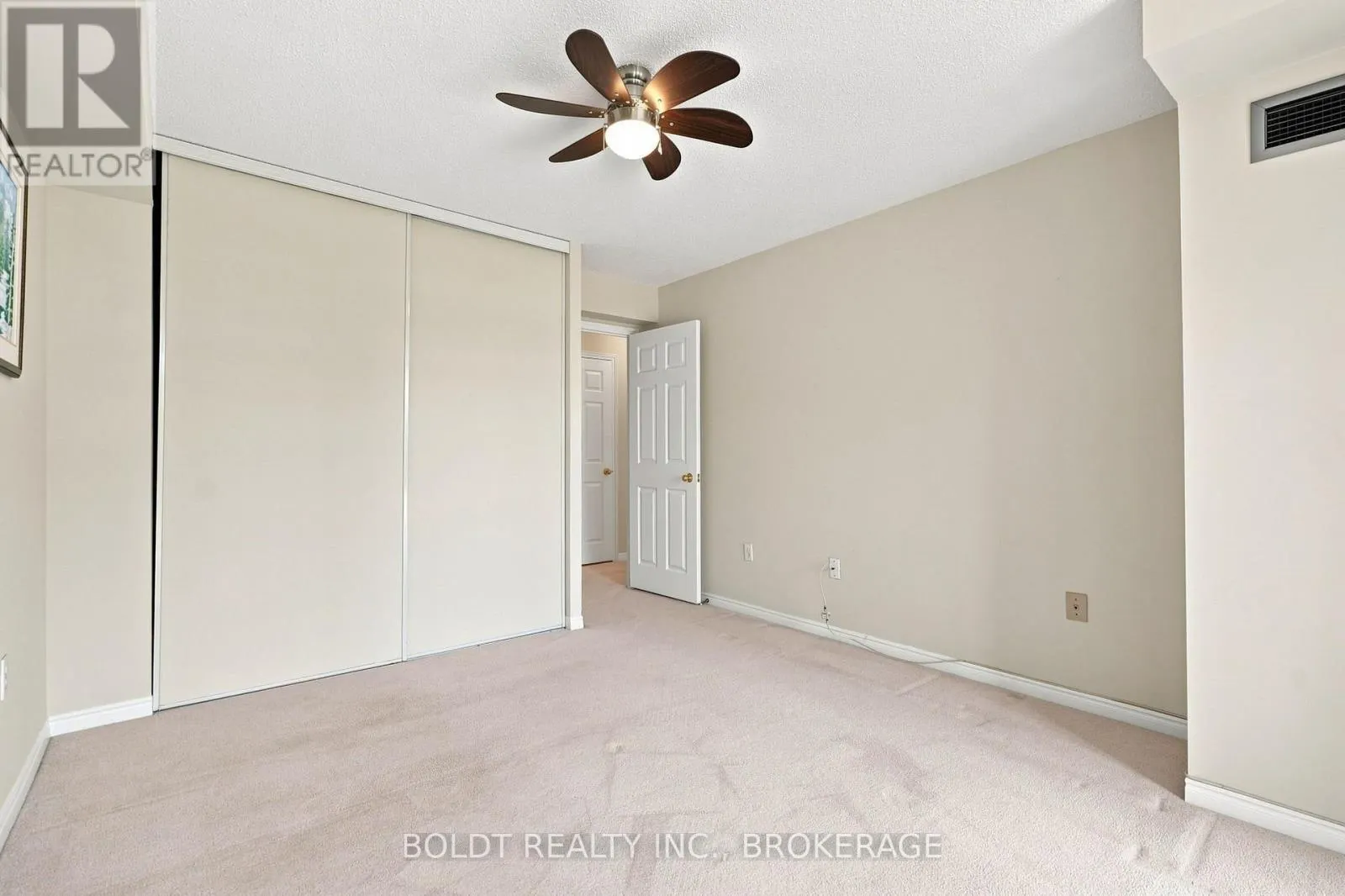 306 - 162 MARTINDALE ROAD #306